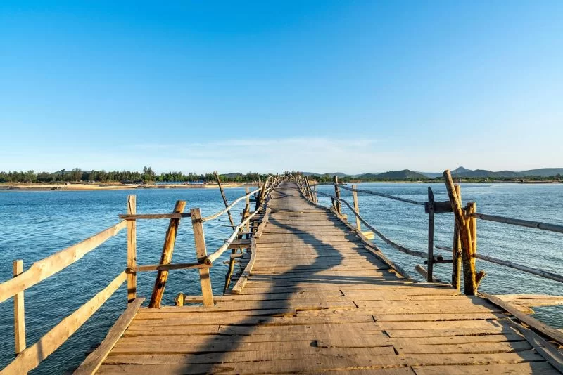 La structure remarquable sur le pont Ong Cop