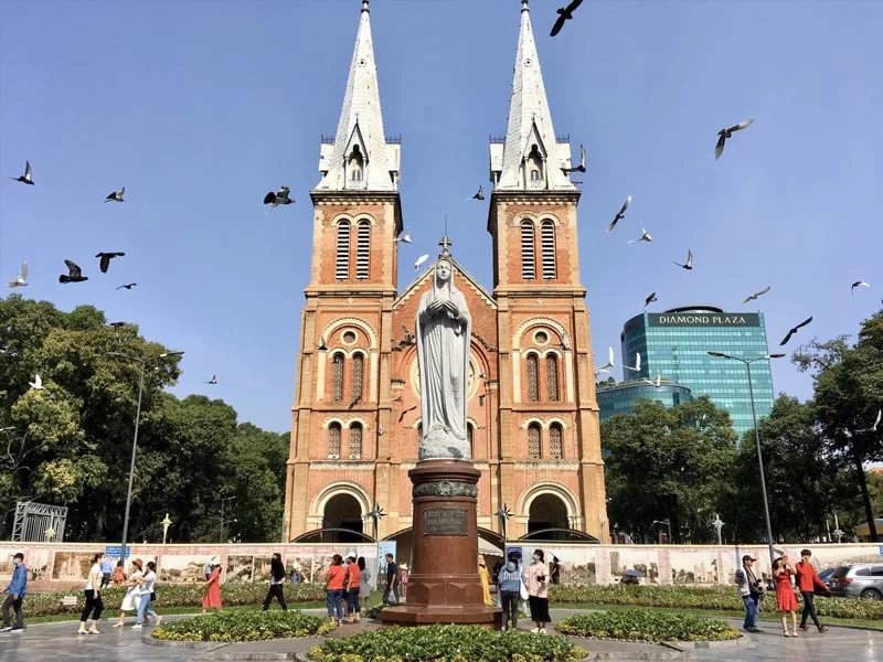 La cath&eacute;drale Notre-Dame de Saigon