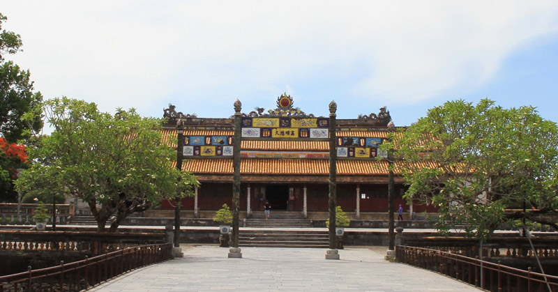 Hué est située au centre du Vietnam