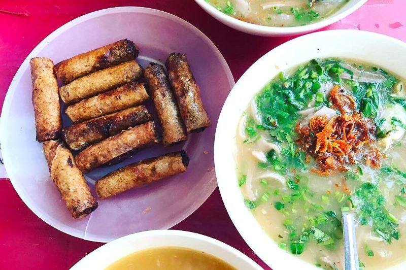 Bol de cháo bánh canh, une spécialité culinaire de Quảng Bình