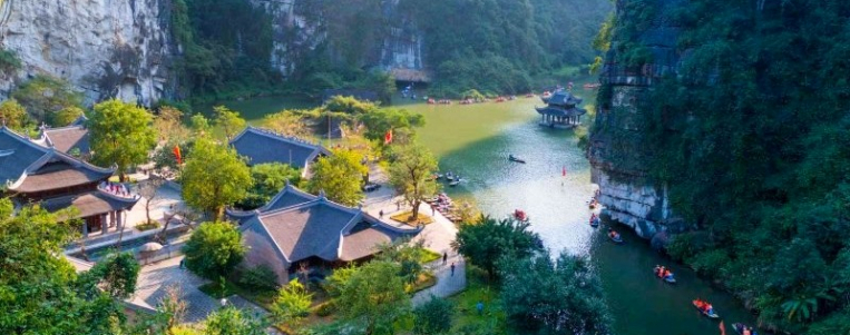 Trang An, trésor de l'UNESCO, voyage paisible au fil de l'eau