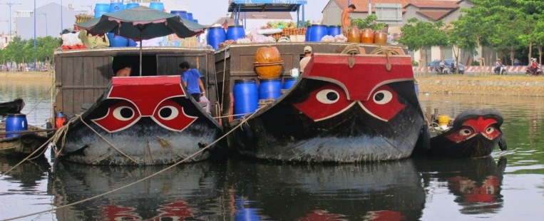 Pourquoi au Vietnam les bateaux possèdent-ils leur yeux?