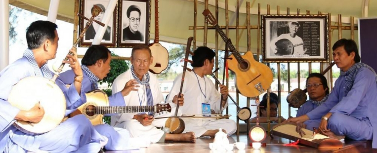 Certains instruments musicaux traditionnels au Vietnam