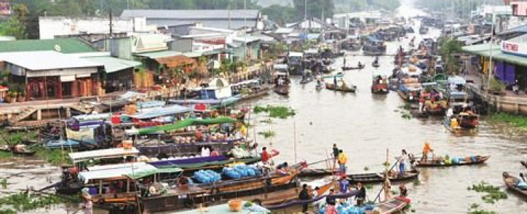 Le marché flottant de Nga Nam à Soc Trang